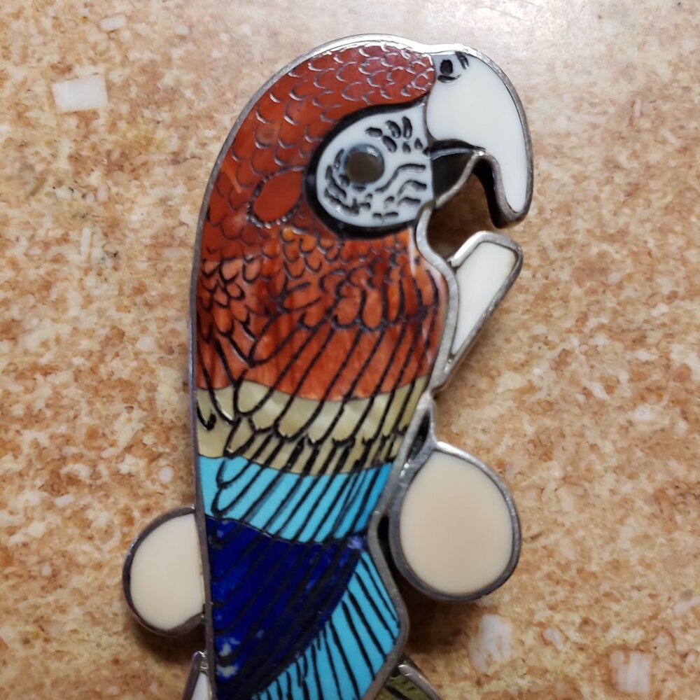 Vintage Harlan and Monica HM Coonsis Parrot / Macaw Pin / Pendant - Picture 4 of 6